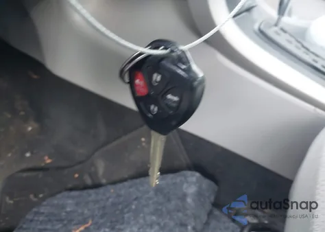 2013 Toyota Corolla L из США, поврежденный, VIN 2T1BU4EE1DC984683